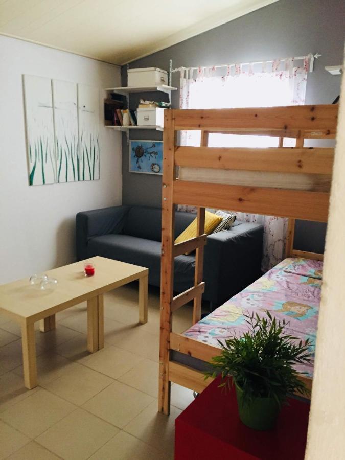Artist Cottage In Dromolaxia Larnaca Eksteriør billede